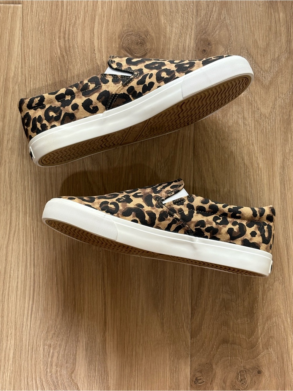 Lamo Leopard Print Slip-On Sneakers Women’s 8.5 NWOT - Picture 3 of 7